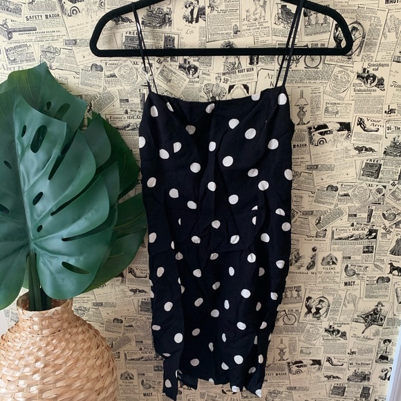 Sam dress polka dot black white reformation 4 - Picture 3 of 11